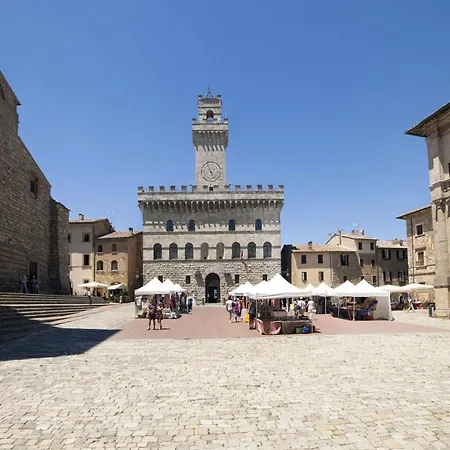 Quercia Close By To - Happy * Montepulciano Stazione