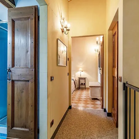 Quercia Close By To - Happy *