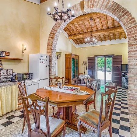 Quercia Close By To - Happy Montepulciano Stazione